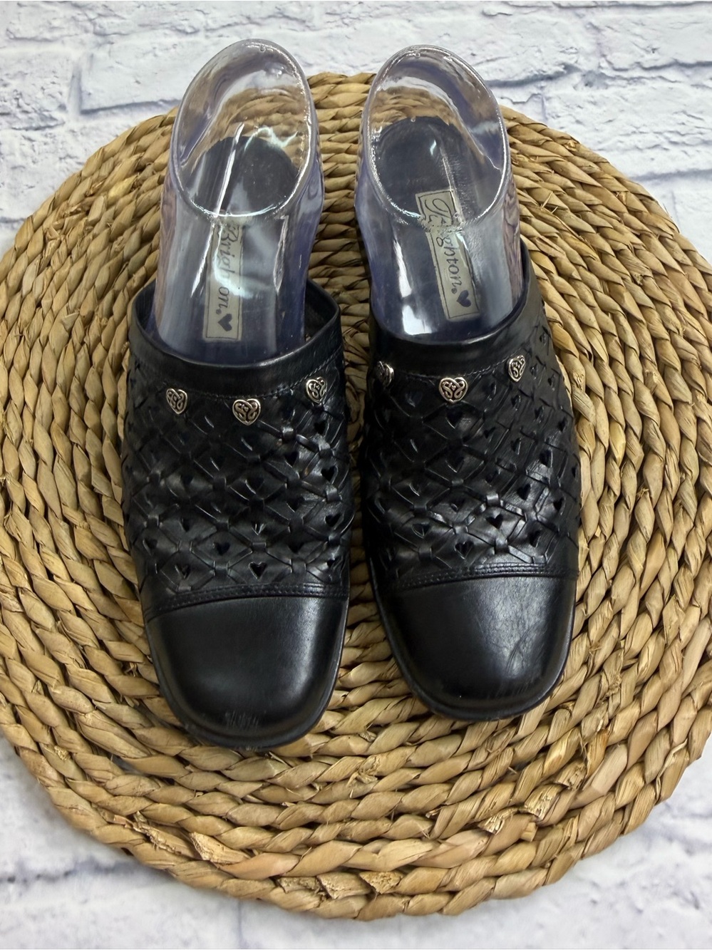 VTG Brighton “Fanny” Black Leather Slip-On Mules with Heart Accent. Size 8.